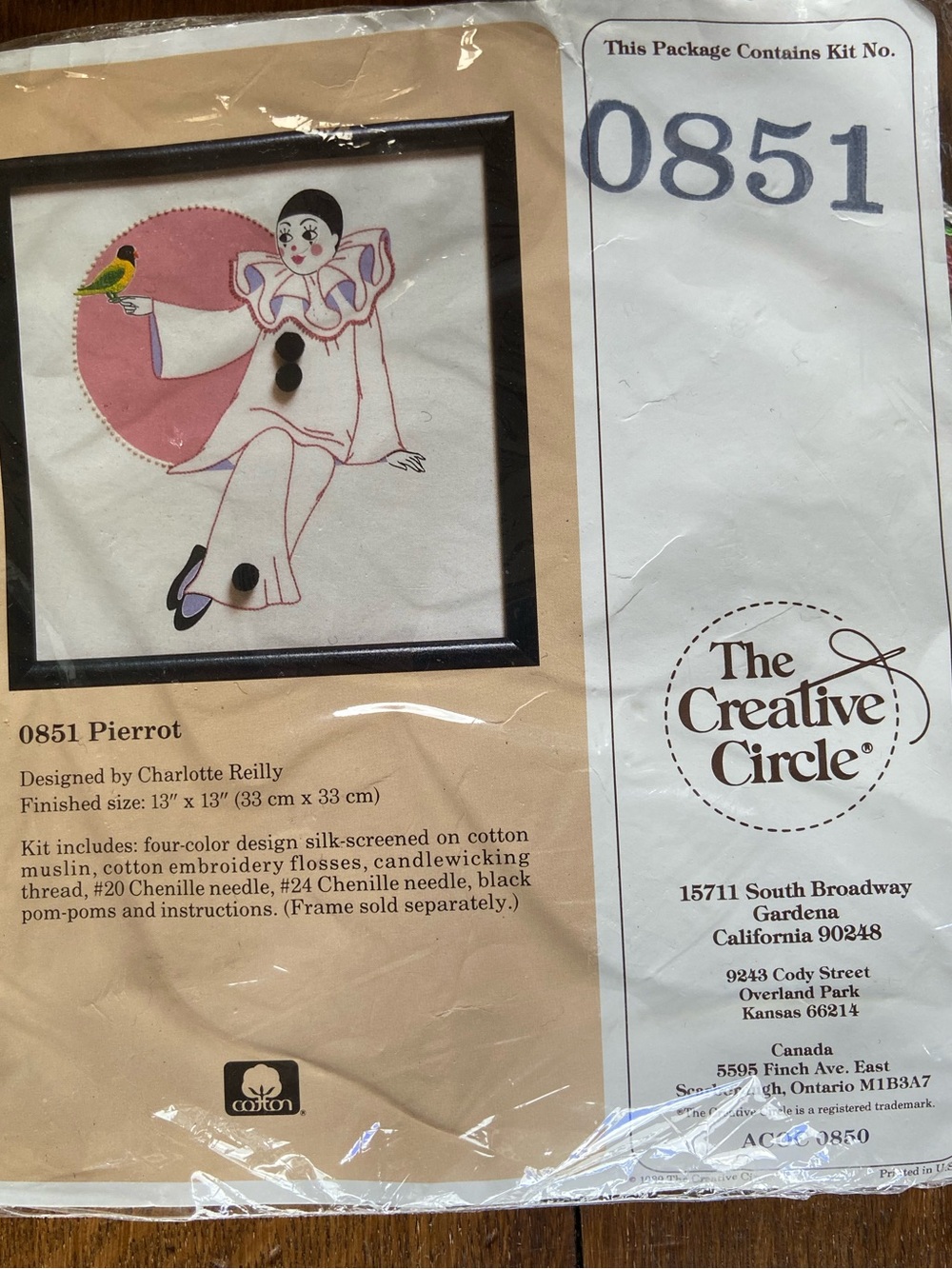 🆕 VTG 1980s Pierrot French Mime Black and White Embroidery Kit Bird DIY Craft